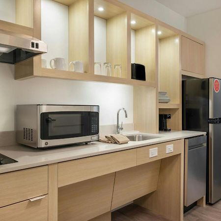 Towneplace Suites By Marriott Hadley Amherst Екстер'єр фото