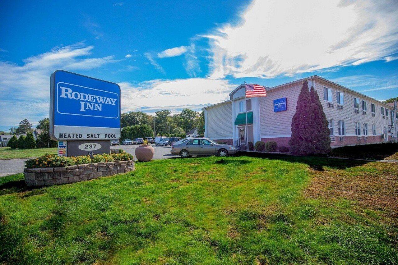 Towneplace Suites By Marriott Hadley Amherst Екстер'єр фото