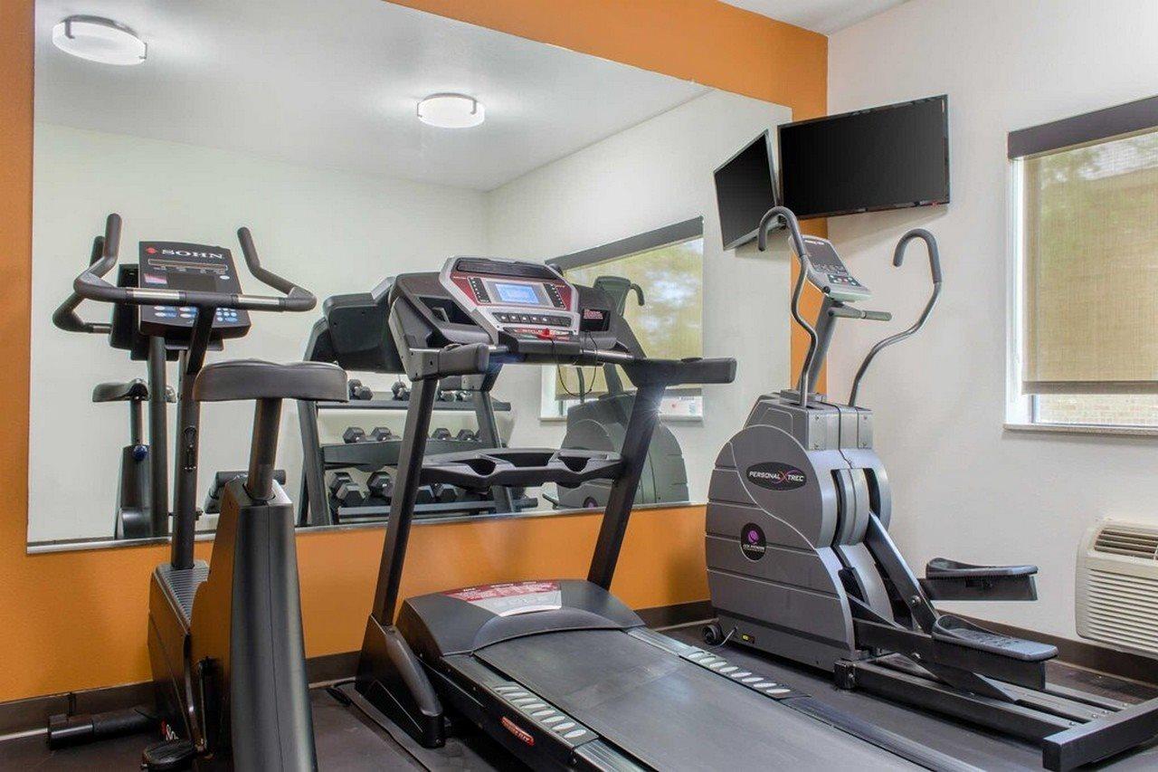 Towneplace Suites By Marriott Hadley Amherst Екстер'єр фото