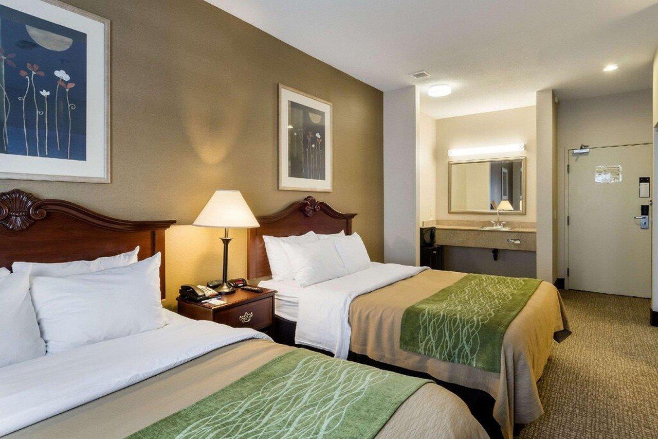 Towneplace Suites By Marriott Hadley Amherst Екстер'єр фото
