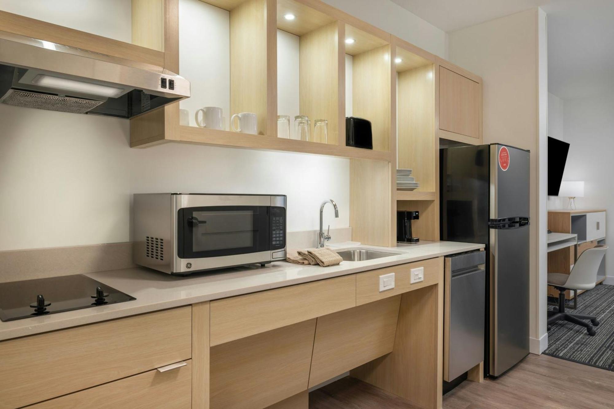 Towneplace Suites By Marriott Hadley Amherst Екстер'єр фото