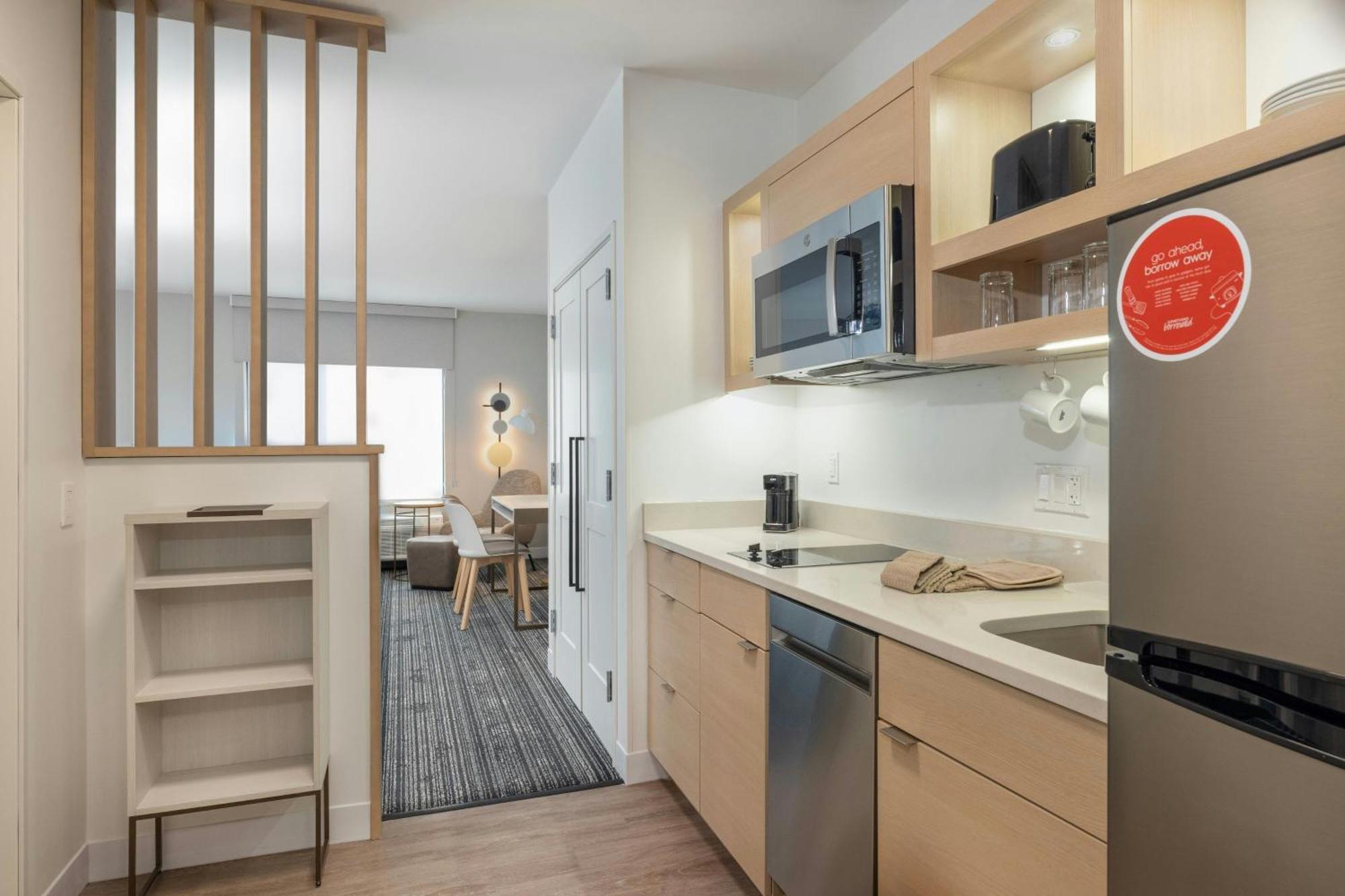 Towneplace Suites By Marriott Hadley Amherst Екстер'єр фото