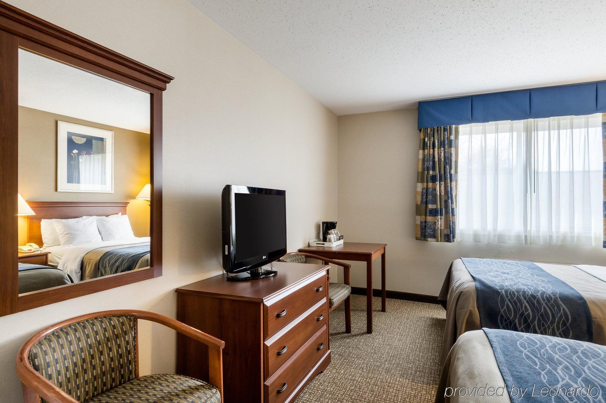 Towneplace Suites By Marriott Hadley Amherst Екстер'єр фото